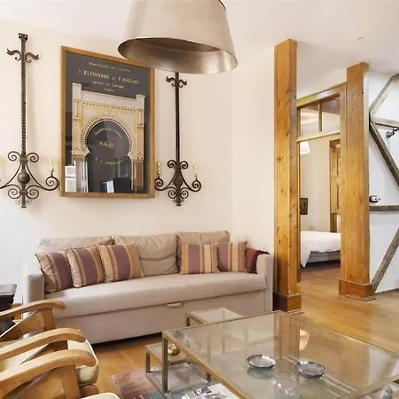 Apartment Classy 2br In Principe Real W/ Heating