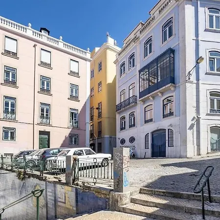 Classy 2br In Principe Real W/ Heating Apartment Lisbon