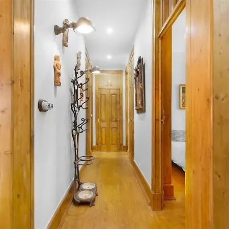 Appartamento Classy 2br In Principe Real W/ Heating Lisbona